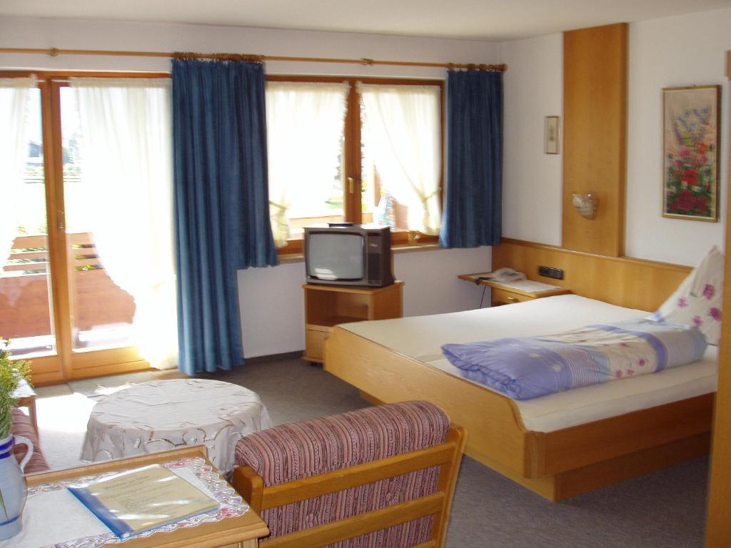 Gaestehaus Zur Faerbe Apartments Oberstdorf Quarto foto